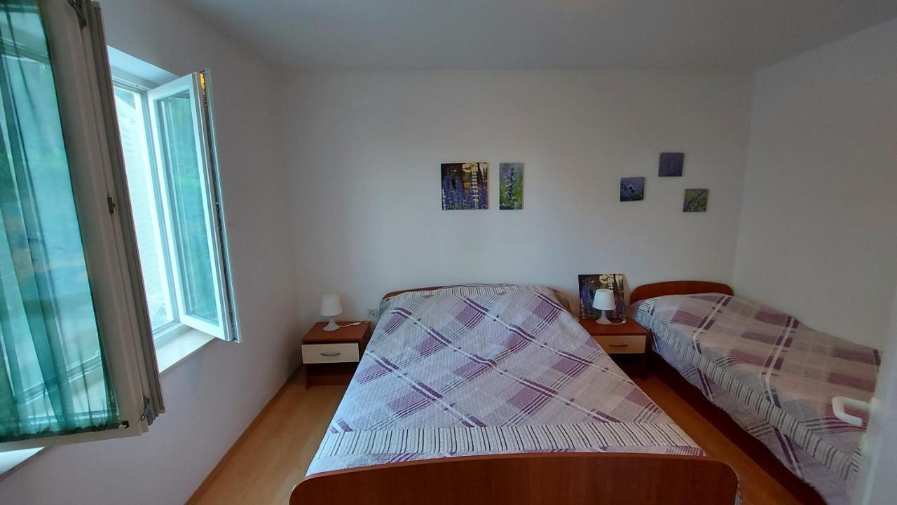Apartmani Ban Omišalj المظهر الخارجي الصورة