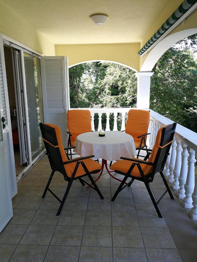 Apartmani Ban Omišalj المظهر الخارجي الصورة